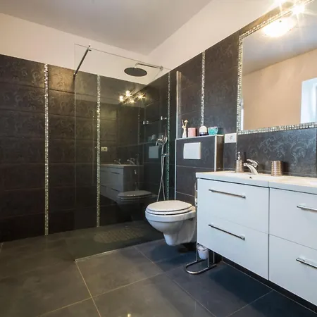 Milena, A Rustic Summer Haven With Pool, Pets Welcome! Modrušani