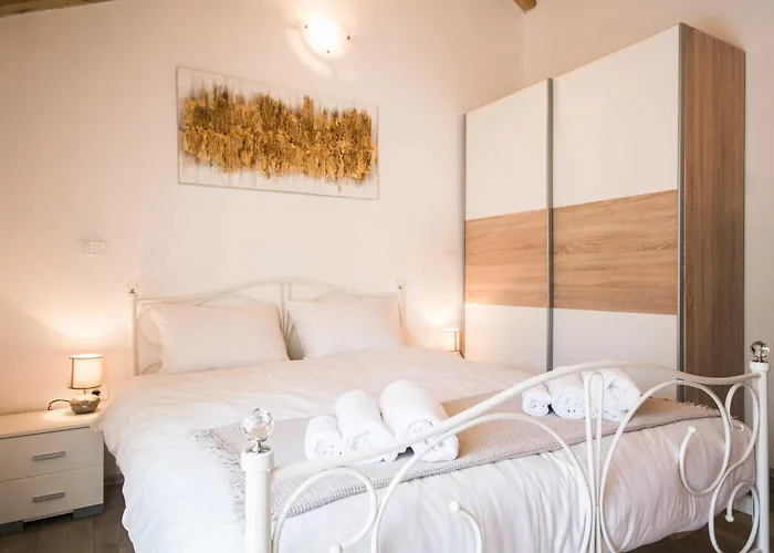 Milena, A Rustic Summer Haven With Pool, Pets Welcome! Modrušani