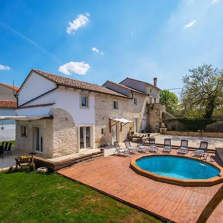 Milena, A Rustic Summer Haven With Pool, Pets Welcome! * Modrušani